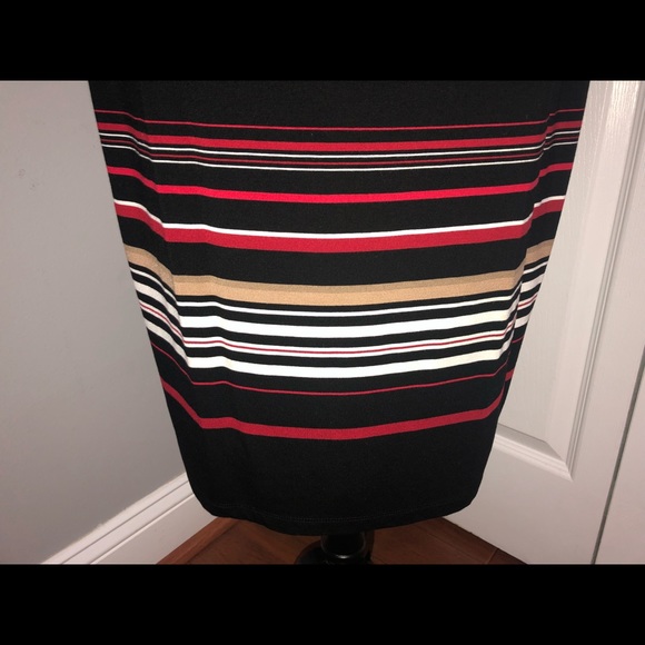 Sold - WHBM Pencil dress in black with stripes - Picture 4 of 8